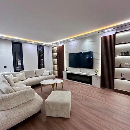 Luxury Villa *